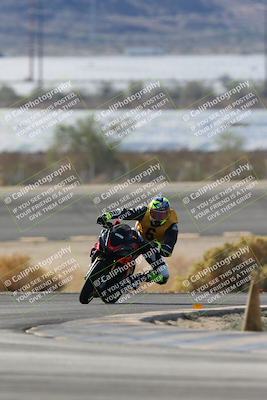 media/Nov-16-2025-Race Pace (Sun) [[8c5fa54630]]/Non Verified Riders (1st 20 Minutes)/1-Turn 14 (10am)/